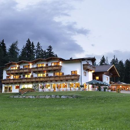 Familienhotel Moos-Alm Lienz Esterno foto