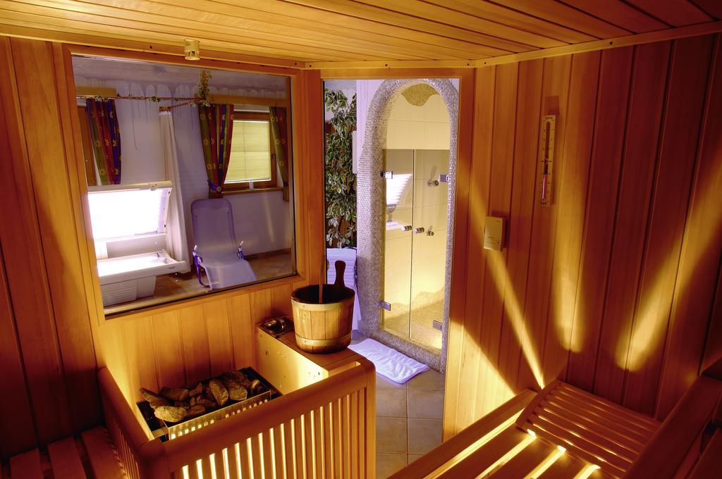 Familienhotel Moos-Alm Lienz Esterno foto